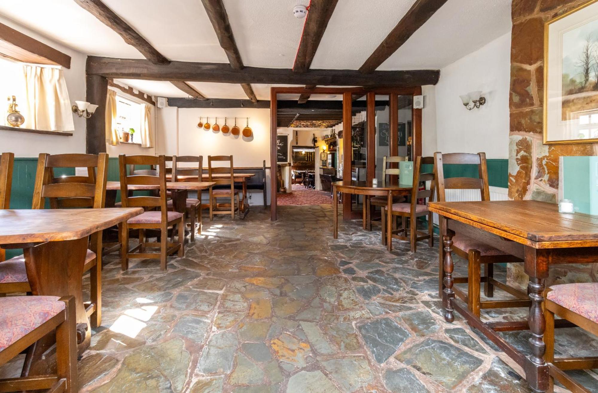 New Inn Кредитън Екстериор снимка