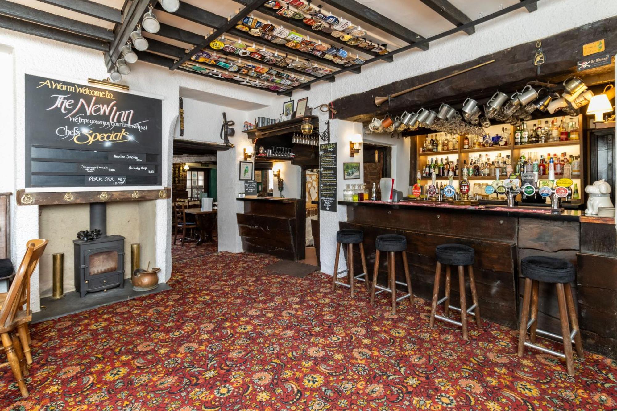New Inn Кредитън Екстериор снимка